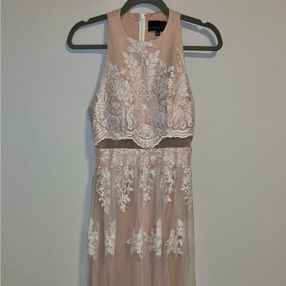 Avery G lace high neck formal dress with cutout | size 2